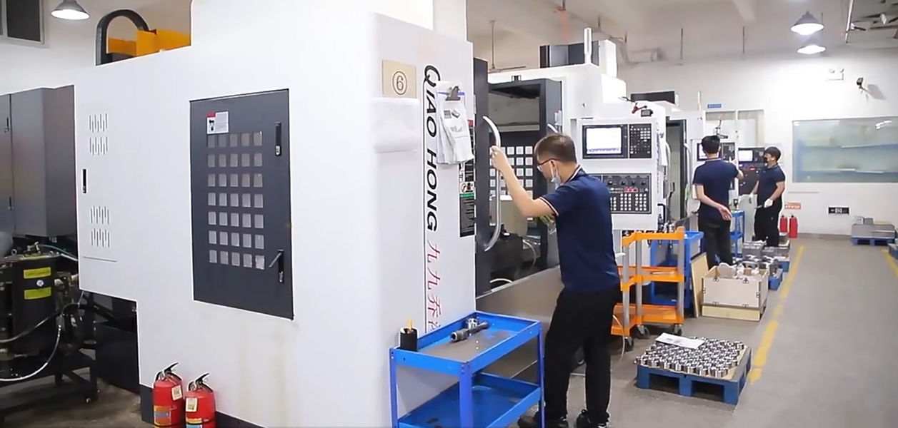 Dongguan Zhongwei Metal Products Co., Ltd linha de produção do fabricante