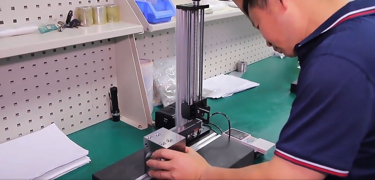 Dongguan Zhongwei Metal Products Co., Ltd linha de produção do fabricante