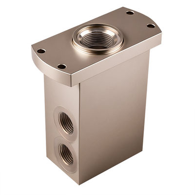 Máquinas de torneamento CNC Processamento de compostos Partes metálicas de alta precisão